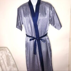 Cruz‎ Dark Blue White Satiny Robe Small